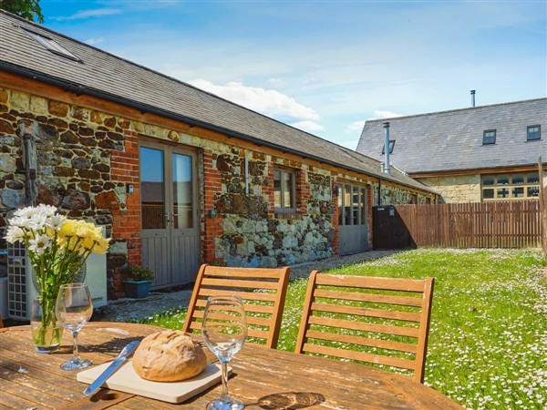 Whitwell Hideout in Isle of Wight