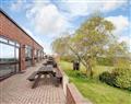 Unwind at Willow Lakes - Cottage 8; South Humberside
