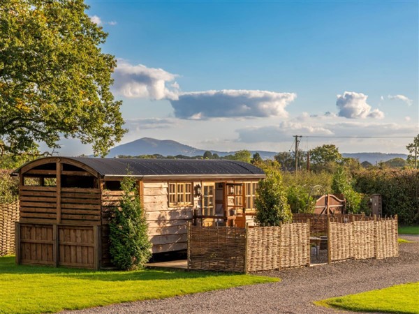 Willow Lookout in Worcestershire