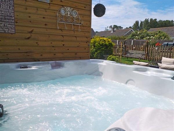 Willow Tree Lodge in Whitwell, near Ventnor, Isle of Wight