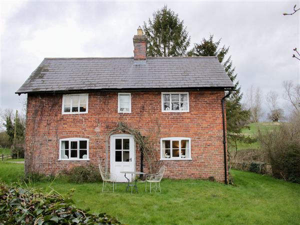 Wolvesacre Mill Cottage in Agden near Whitchurch, Hampshire