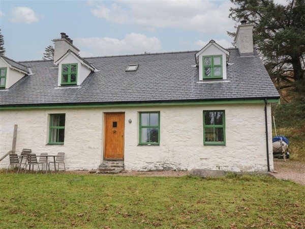 Woodland Cottage in Inverness-Shire
