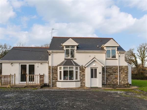 Woodland Cottage in Kidwelly, Dyfed