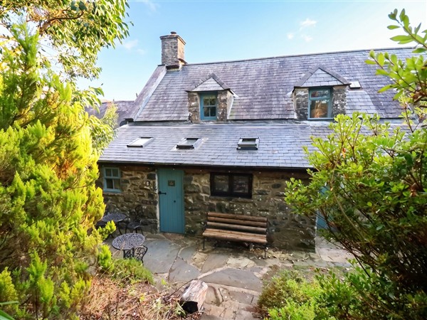 Y Cwtch in Gwynedd