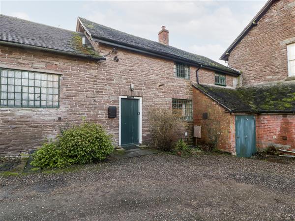 Yew Tree Cottage in Docklow near Leominster, Herefordshire