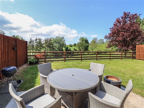 Ysgubor Fachwen in Powys